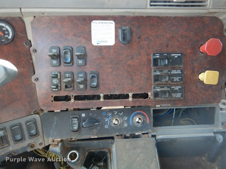 image for item DK2321 1997 Freightliner FLC120  semi truck