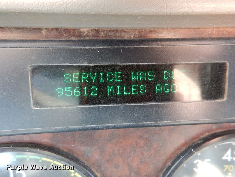 image for item DK2321 1997 Freightliner FLC120  semi truck