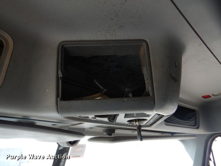 image for item DK2321 1997 Freightliner FLC120  semi truck