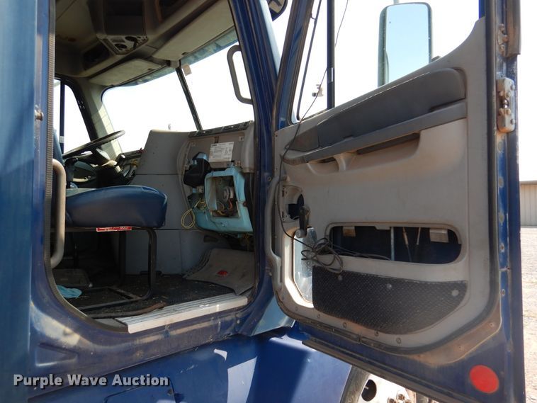 image for item DK2321 1997 Freightliner FLC120  semi truck