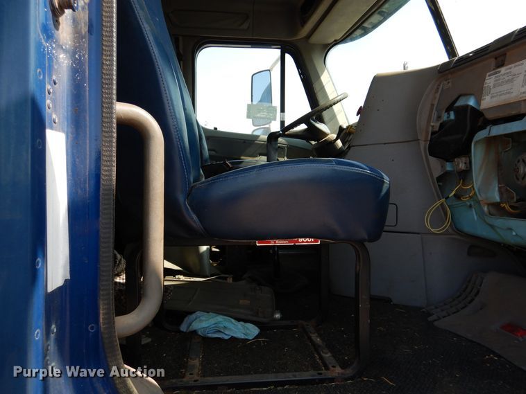 image for item DK2321 1997 Freightliner FLC120  semi truck