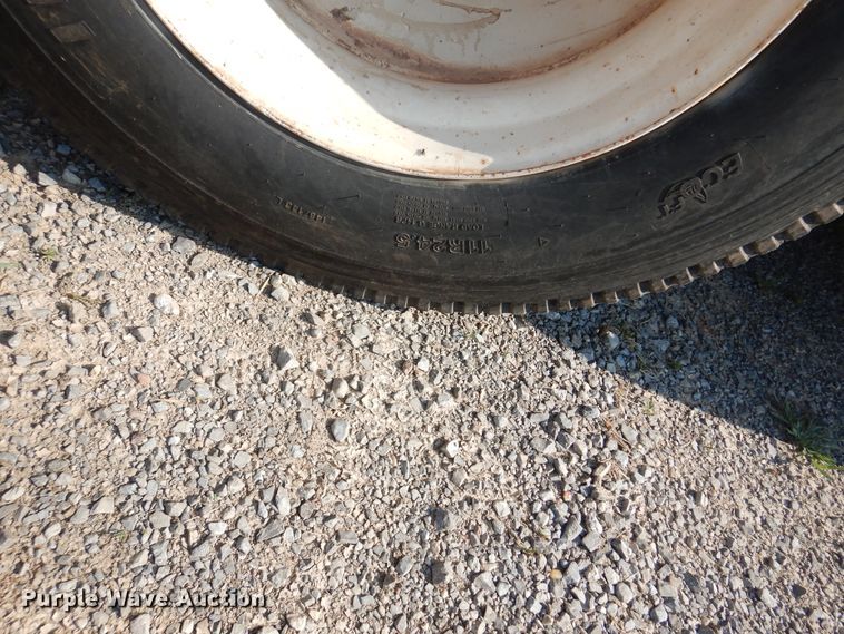 image for item DK2321 1997 Freightliner FLC120  semi truck