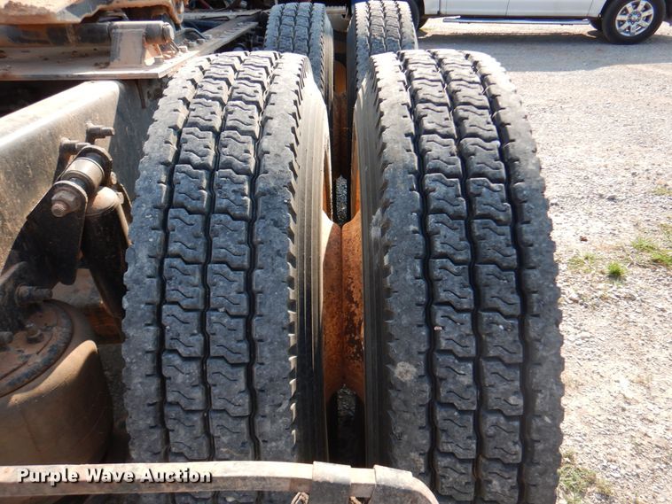 image for item DK2321 1997 Freightliner FLC120  semi truck