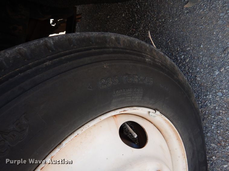 image for item DK2321 1997 Freightliner FLC120  semi truck