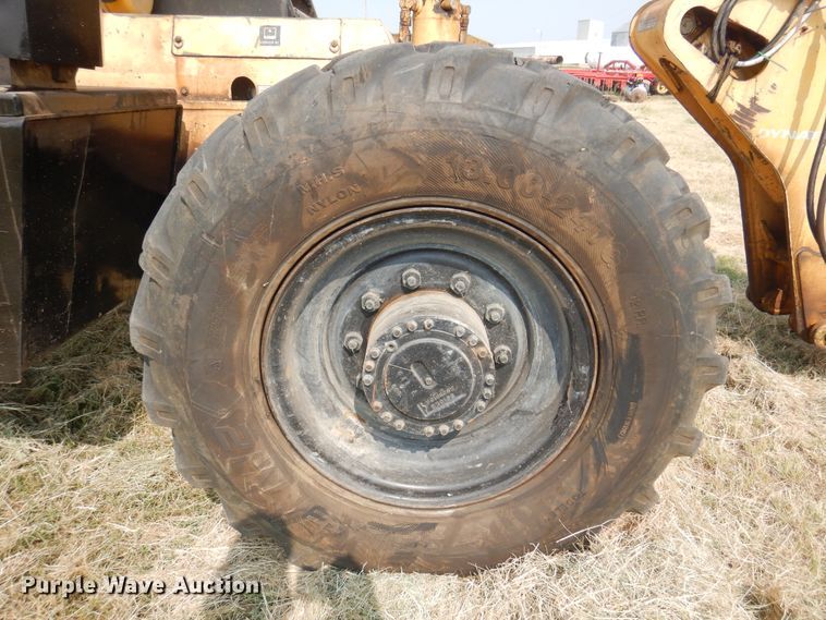 image for item DK2330 1997 Gehl 883  telehandler