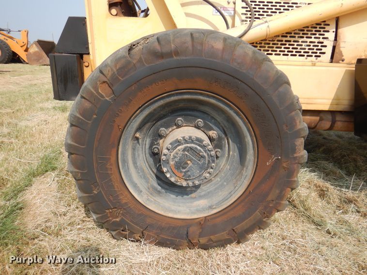 image for item DK2330 1997 Gehl 883  telehandler