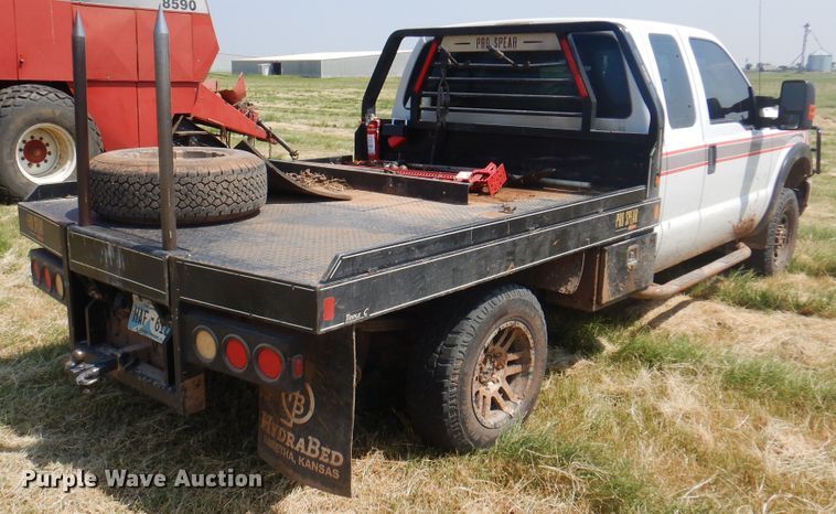 image for item DK2337 2013 Ford F250 Super Duty  SuperCab bale bed pickup truck