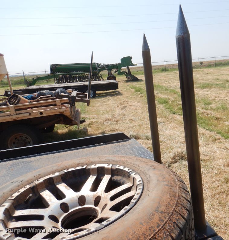 image for item DK2337 2013 Ford F250 Super Duty  SuperCab bale bed pickup truck