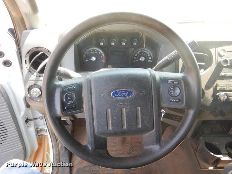 image for item DK2337 2013 Ford F250 Super Duty  SuperCab bale bed pickup truck