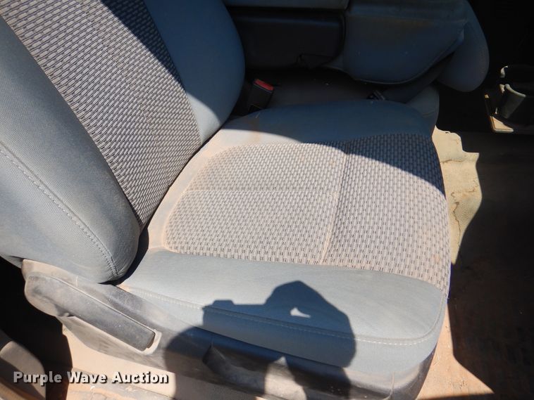 image for item DK2337 2013 Ford F250 Super Duty  SuperCab bale bed pickup truck