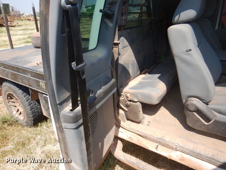 image for item DK2337 2013 Ford F250 Super Duty  SuperCab bale bed pickup truck