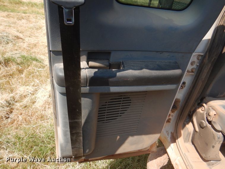 image for item DK2337 2013 Ford F250 Super Duty  SuperCab bale bed pickup truck