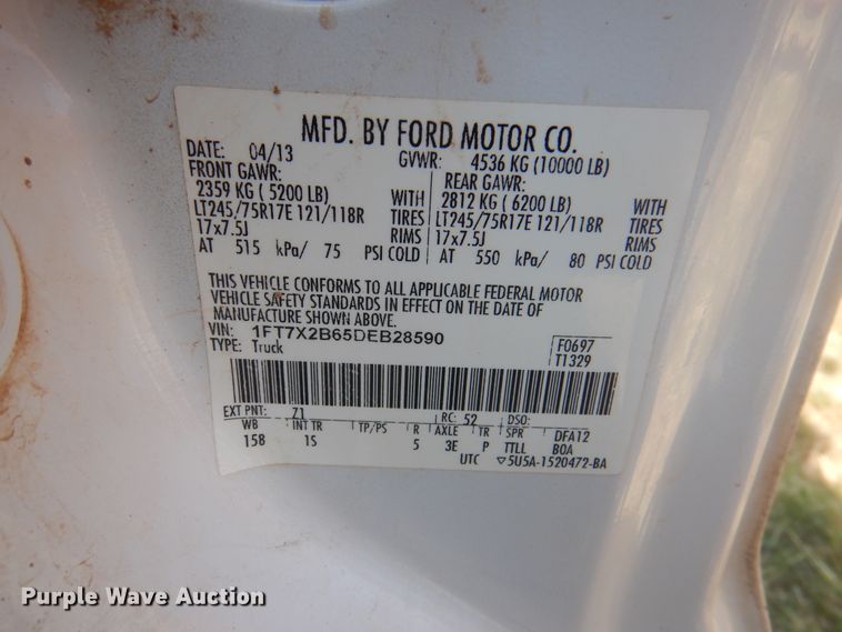 image for item DK2337 2013 Ford F250 Super Duty  SuperCab bale bed pickup truck