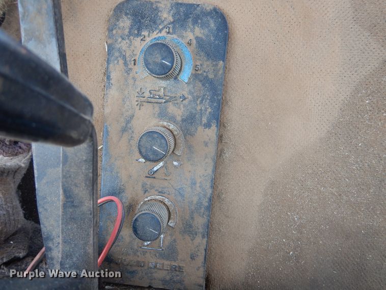 image for item DK2338 1994 John Deere 4960  MFWD tractor