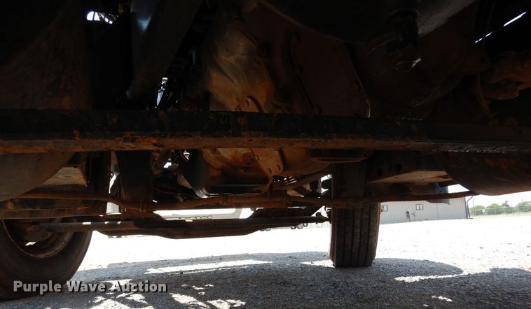 image for item DK2339 2001 Mack RD690S  semi truck