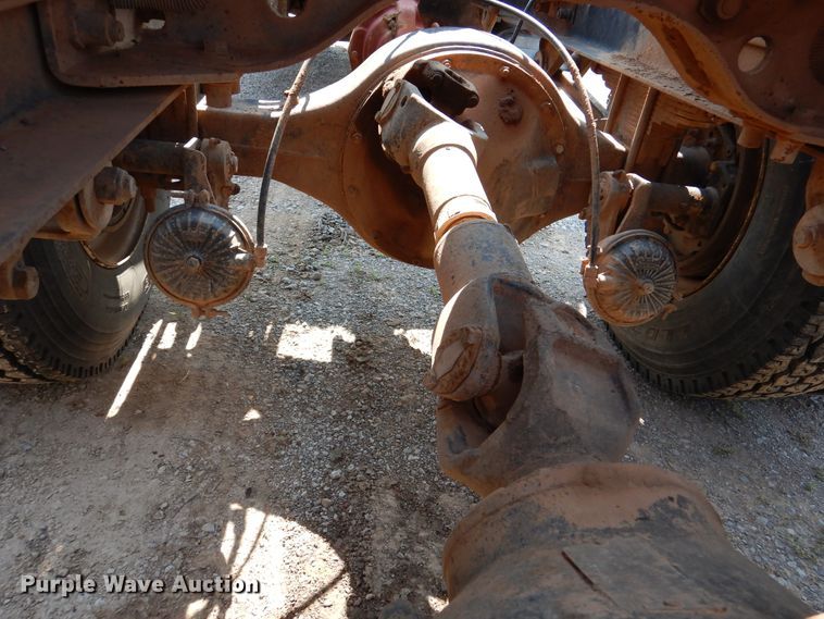 image for item DK2340 1993 Mack CH613  semi truck