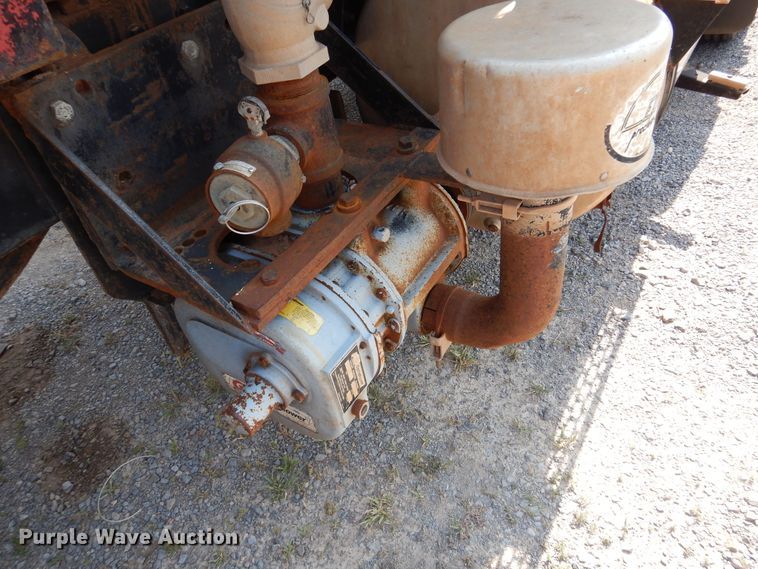 image for item DK2340 1993 Mack CH613  semi truck