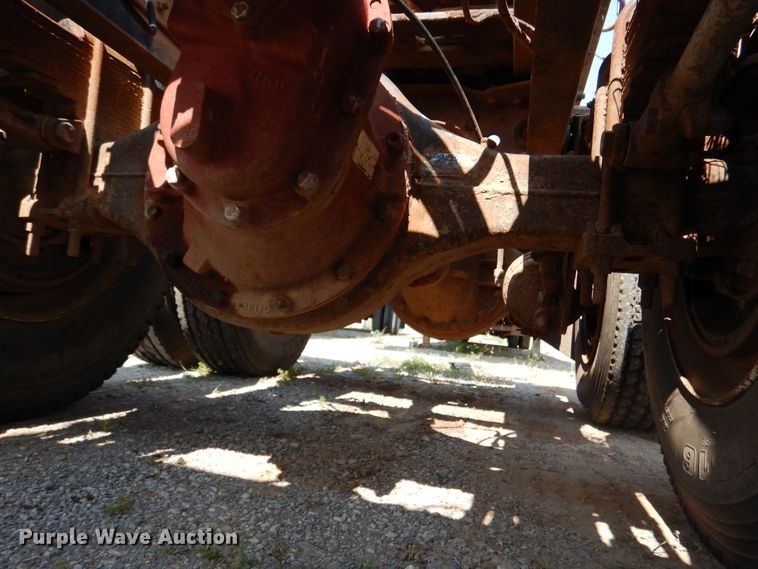 image for item DK2340 1993 Mack CH613  semi truck