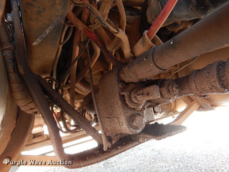 image for item DK2340 1993 Mack CH613  semi truck