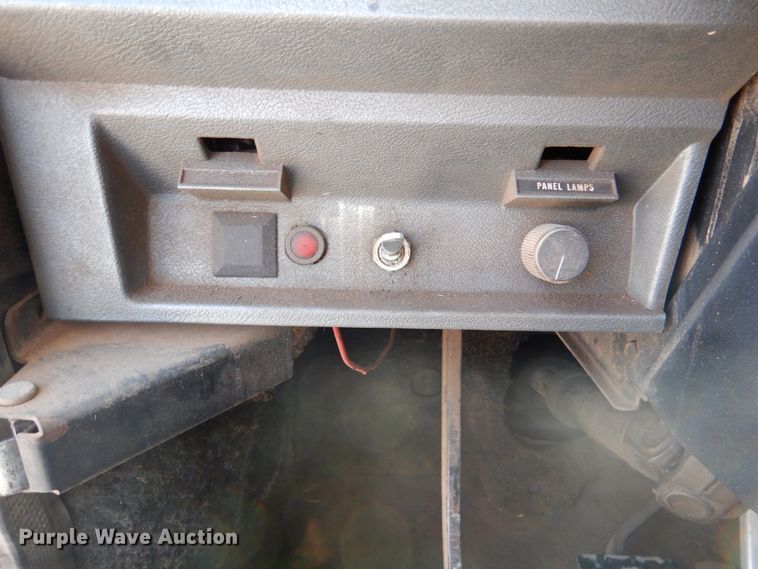 image for item DK2340 1993 Mack CH613  semi truck