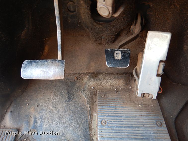 image for item DK2340 1993 Mack CH613  semi truck