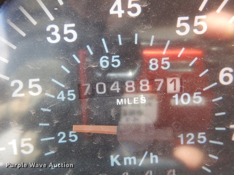 image for item DK2340 1993 Mack CH613  semi truck