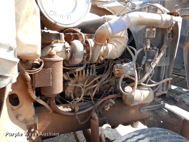 image for item DK2340 1993 Mack CH613  semi truck