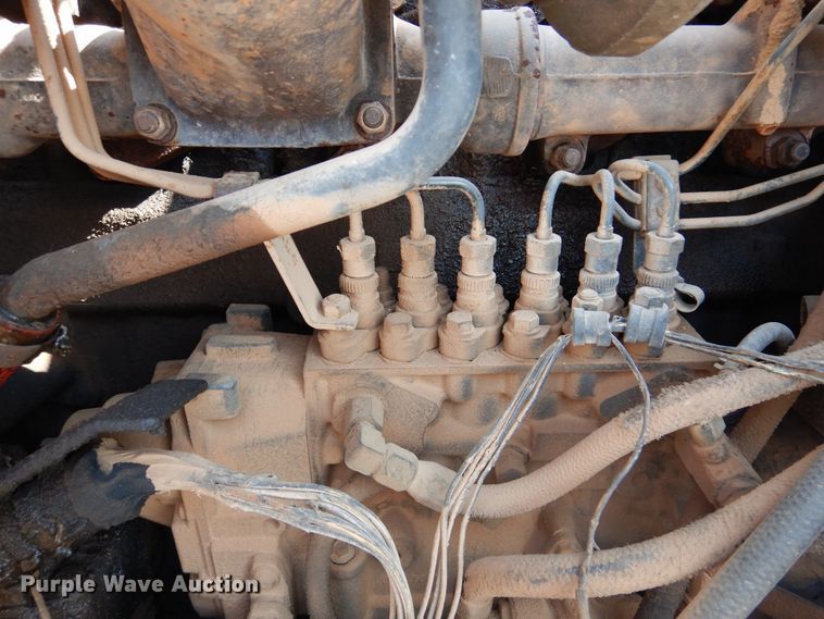 image for item DK2340 1993 Mack CH613  semi truck