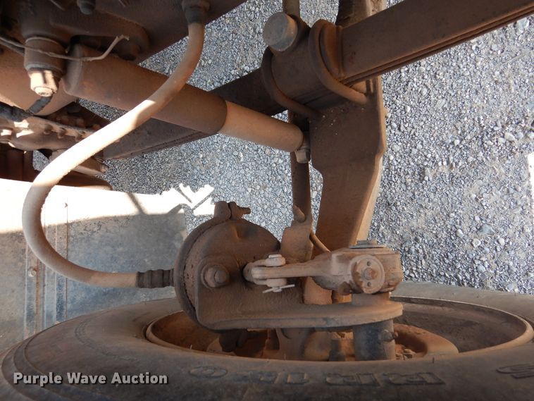 image for item DK2340 1993 Mack CH613  semi truck