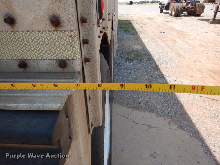 image for item DK2341 1988 Merritt B80-1148-024  livestock trailer