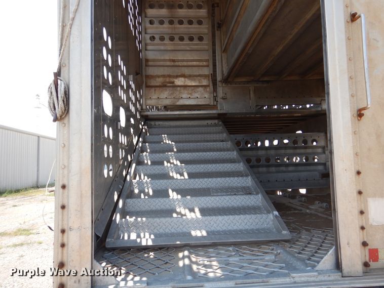 image for item DK2341 1988 Merritt B80-1148-024  livestock trailer