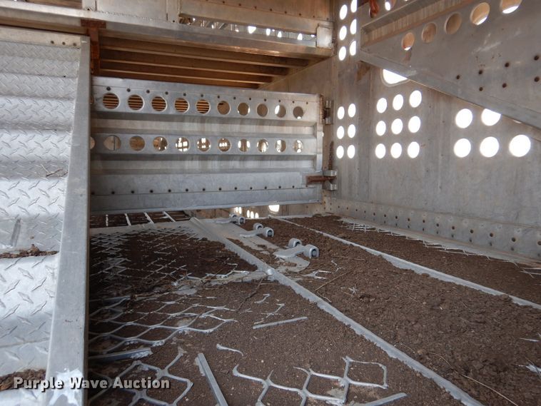 image for item DK2341 1988 Merritt B80-1148-024  livestock trailer