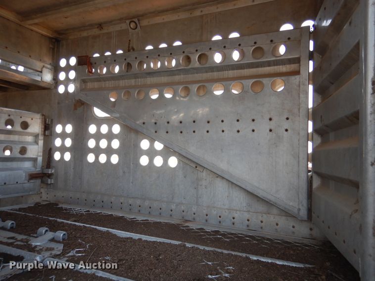 image for item DK2341 1988 Merritt B80-1148-024  livestock trailer