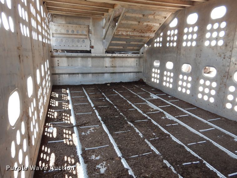 image for item DK2341 1988 Merritt B80-1148-024  livestock trailer