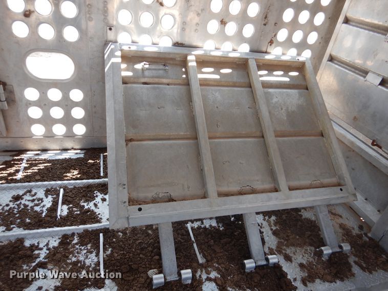 image for item DK2341 1988 Merritt B80-1148-024  livestock trailer