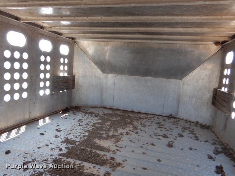 image for item DK2341 1988 Merritt B80-1148-024  livestock trailer