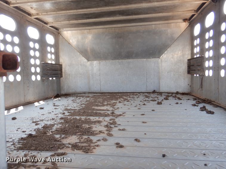 image for item DK2341 1988 Merritt B80-1148-024  livestock trailer