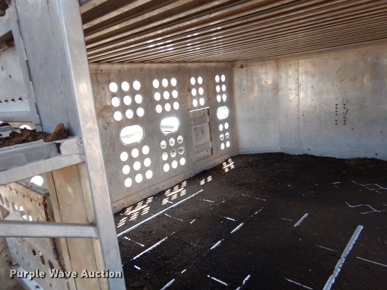 image for item DK2341 1988 Merritt B80-1148-024  livestock trailer