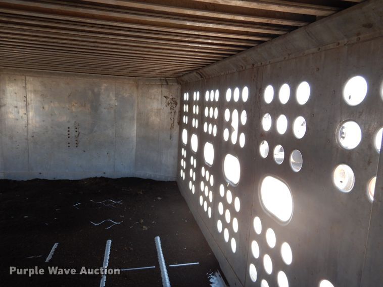 image for item DK2341 1988 Merritt B80-1148-024  livestock trailer