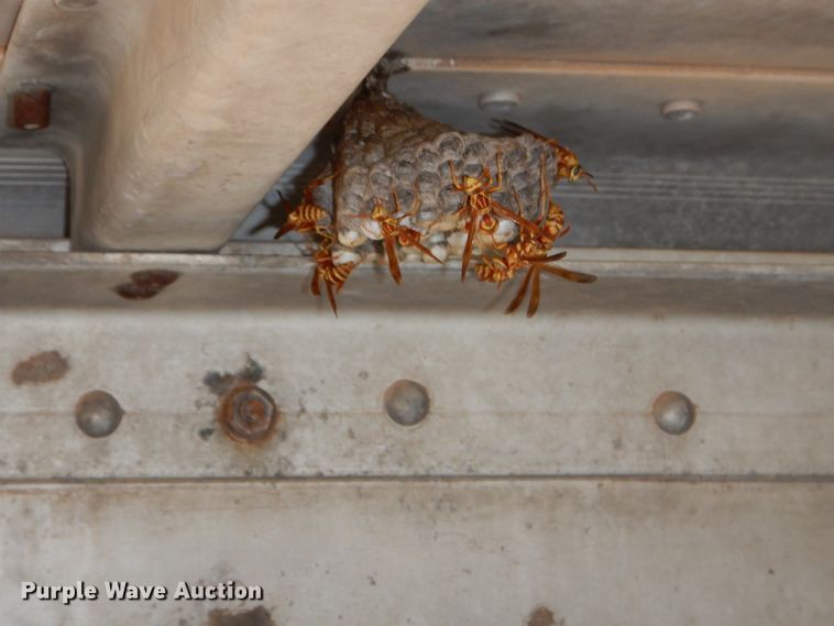 image for item DK2341 1988 Merritt B80-1148-024  livestock trailer