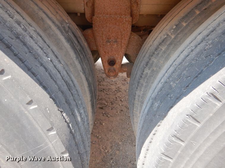 image for item DK2341 1988 Merritt B80-1148-024  livestock trailer