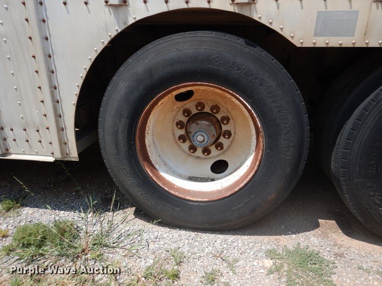 image for item DK2341 1988 Merritt B80-1148-024  livestock trailer