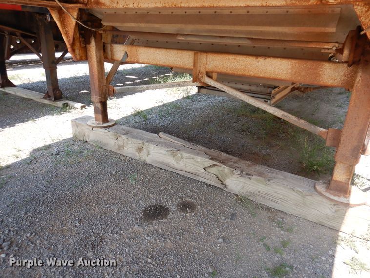 image for item DK2343 1986 Wilson 1W1  grain trailer