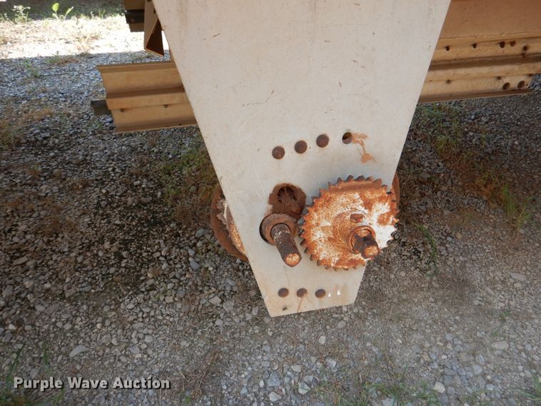 image for item DK2343 1986 Wilson 1W1  grain trailer