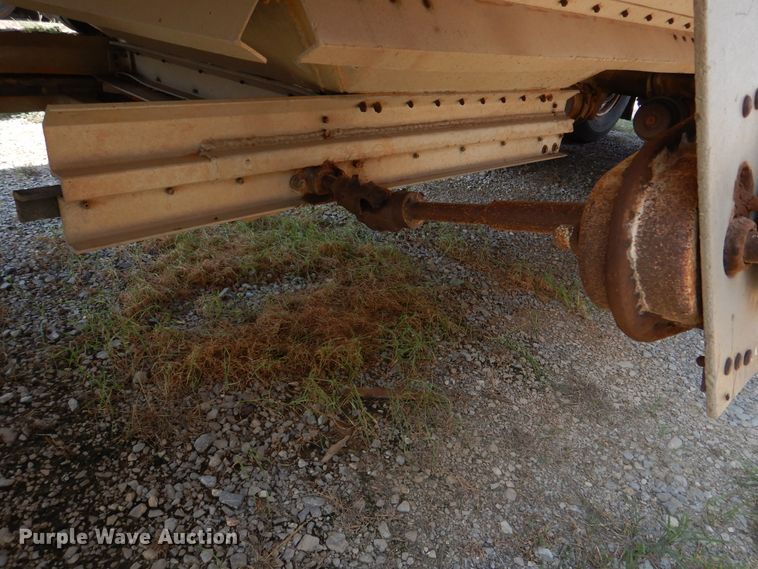 image for item DK2343 1986 Wilson 1W1  grain trailer