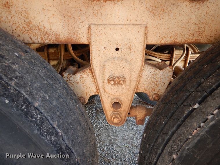 image for item DK2343 1986 Wilson 1W1  grain trailer