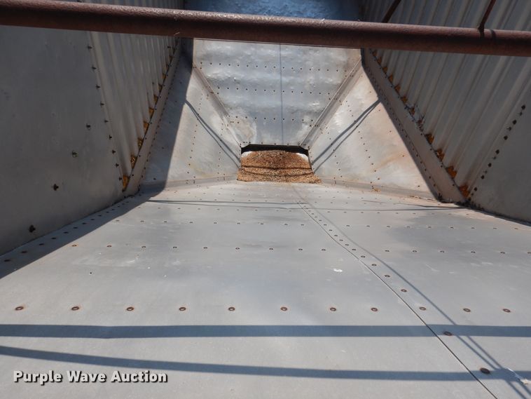 image for item DK2343 1986 Wilson 1W1  grain trailer