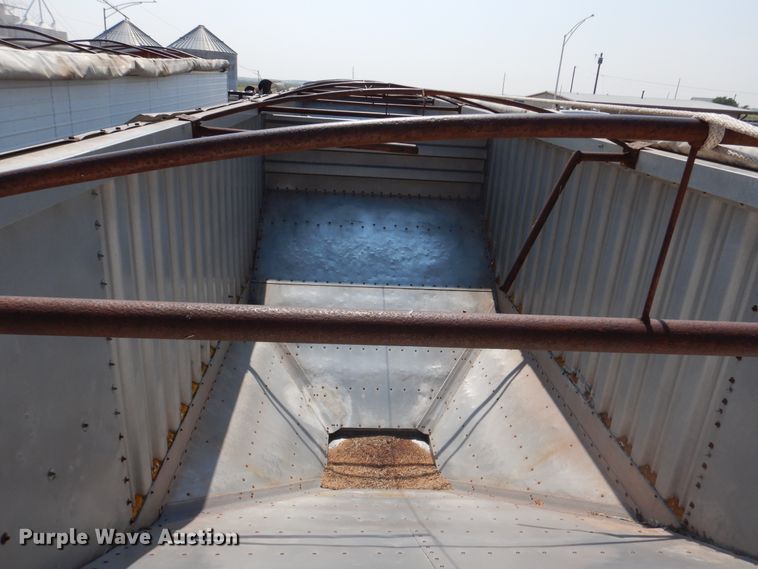 image for item DK2343 1986 Wilson 1W1  grain trailer