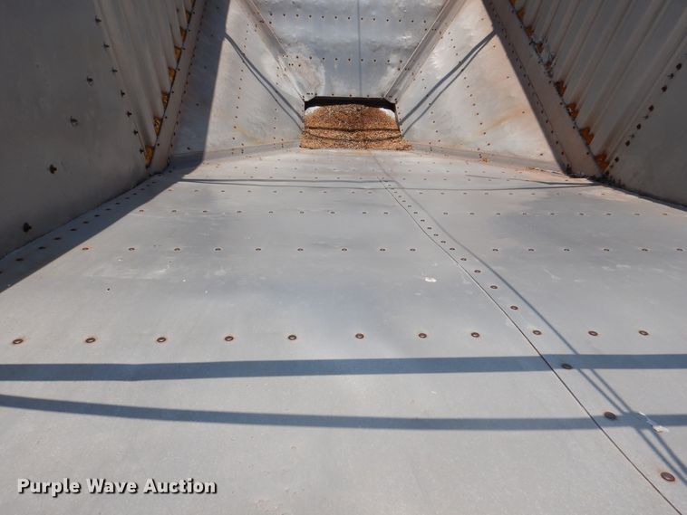 image for item DK2343 1986 Wilson 1W1  grain trailer