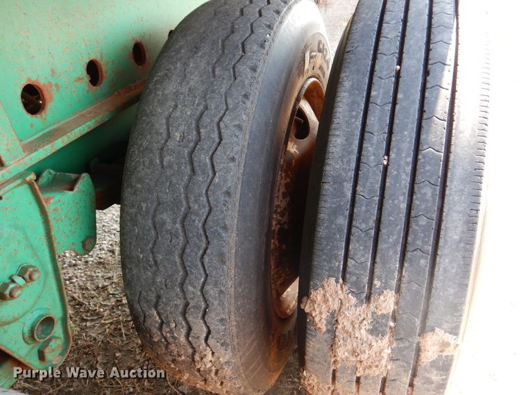 image for item DK2346 1984 Doresy  flatbed trailer